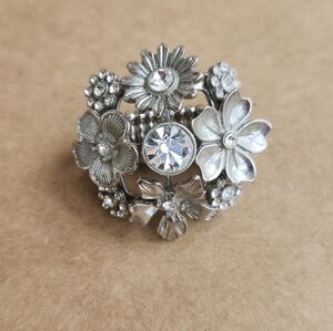 Silver Floral Crystal Stretch Ring